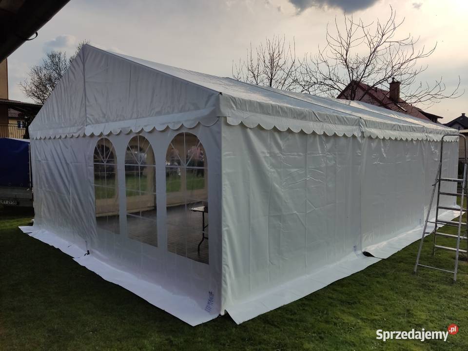 Namioty weselne z wyposażeniem