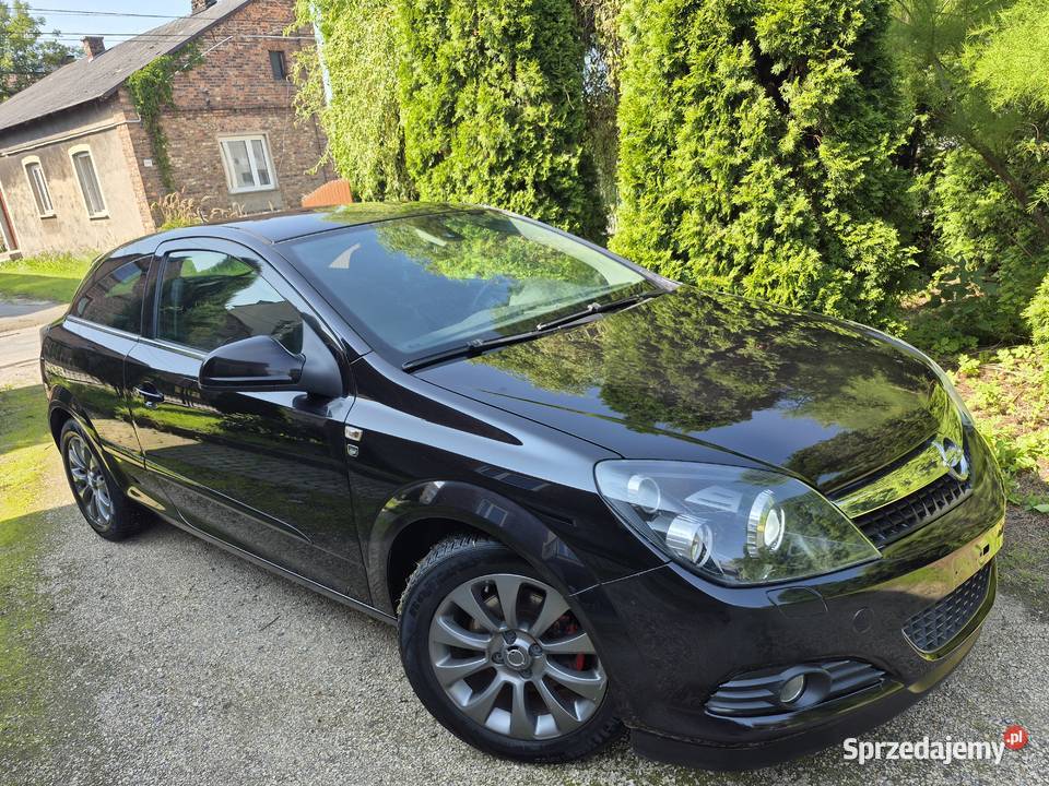 Opel Astra Gtc czarna xenon pdc bezwypadkowy nieuszkodzony Myszków sprzedam