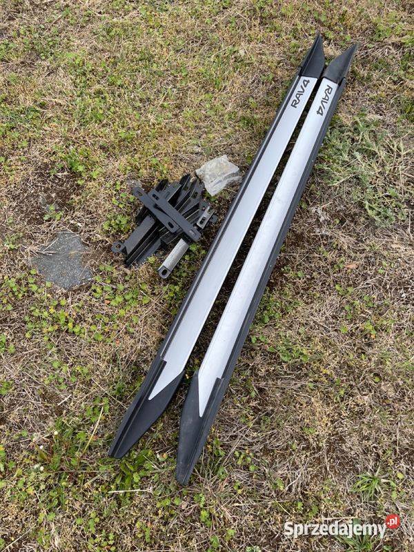 Stopnie boczne progi TOYOTA RAV4 20062012 5DR wielkopolskie Barłogi sprzedam