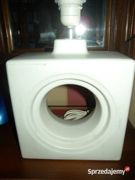 Lampa szklana biała sprzedam