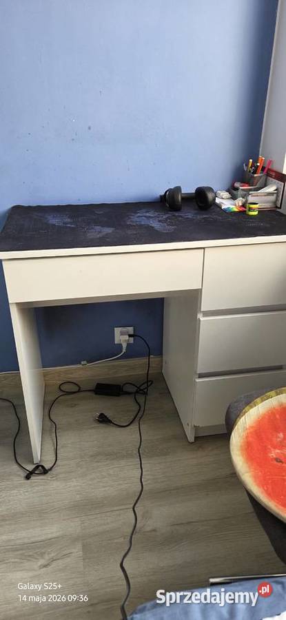Sprzedam biurko z szufladami i krzesło Łódź
