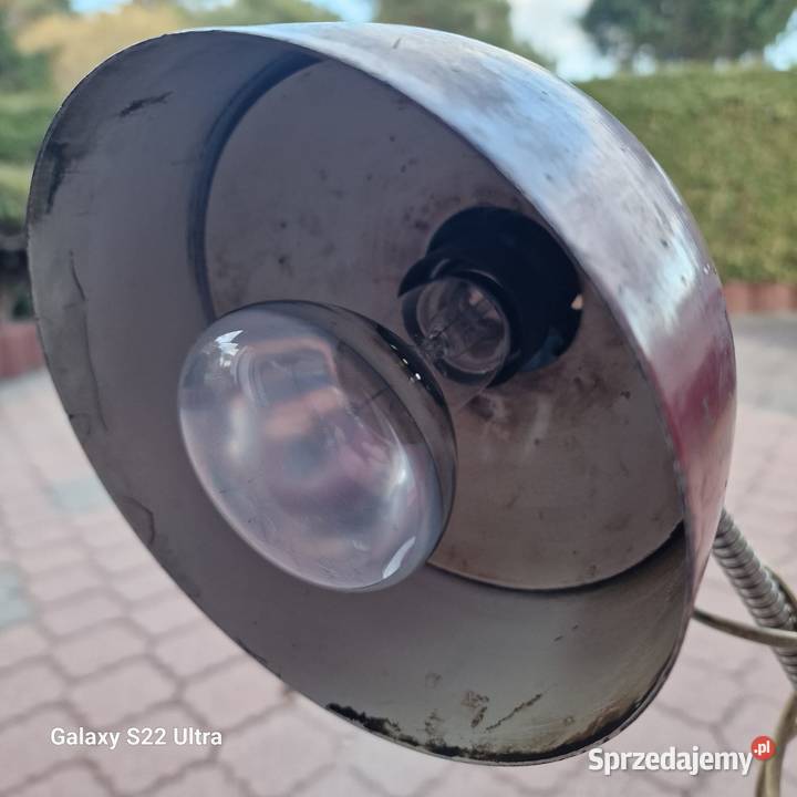 lampa warsztatowa z PRL