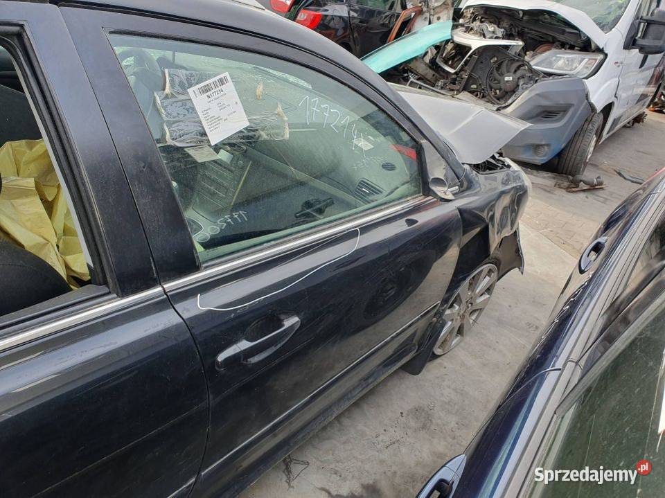 DRZWI PRAWE PRZÓD TOYOTA AVENSIS T25 209 07R Lipno