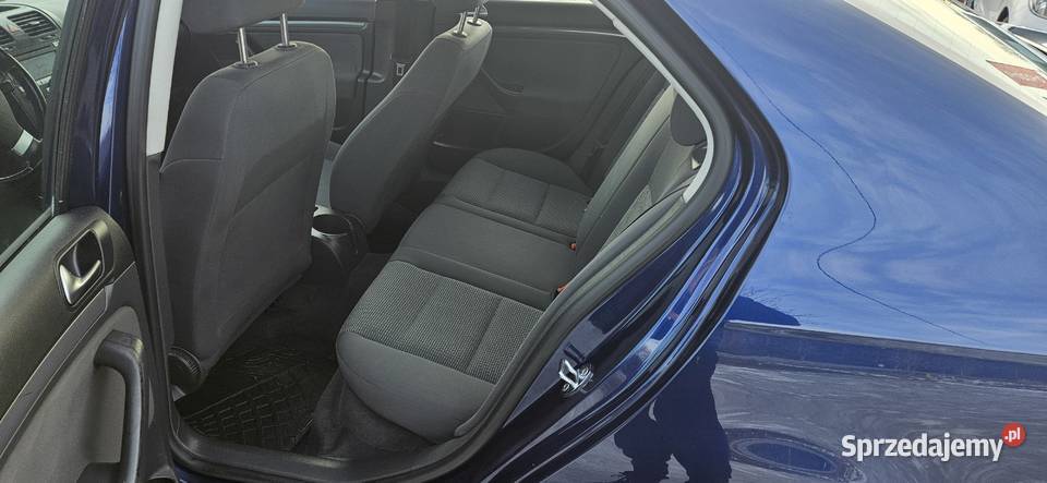 VOLKSWAGEN JETTA 2006 R 16 MPINaviKlimaZADBANA 102KM sprzedam