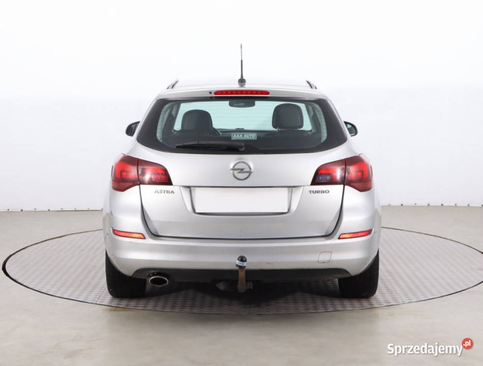 Opel Astra 14 T nieuszkodzony Piaseczno