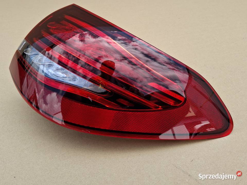 MERCEDES CKLASA W205 KOMBI LAMPA PRAWY TYŁ PRAWA Bieleń sprzedam