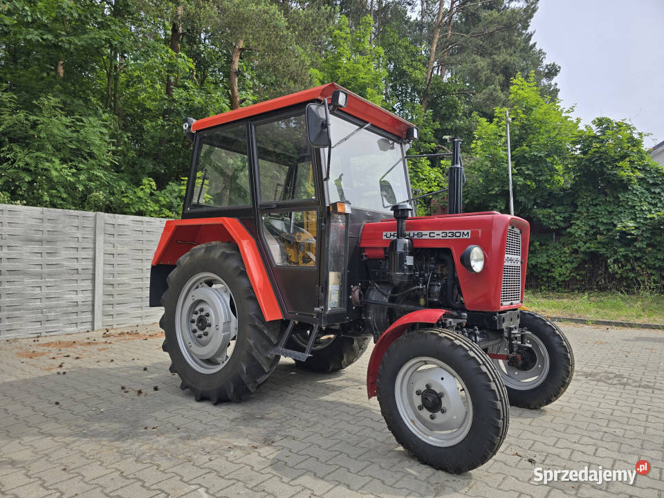 Ciągnik URSUS C330 z kabiną Tarnówek