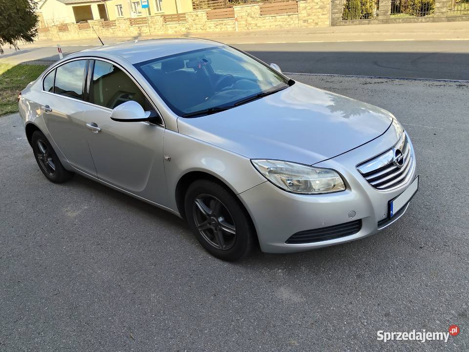 Opel Insignia 16 benyzna 2010 super stan Brzeziny
