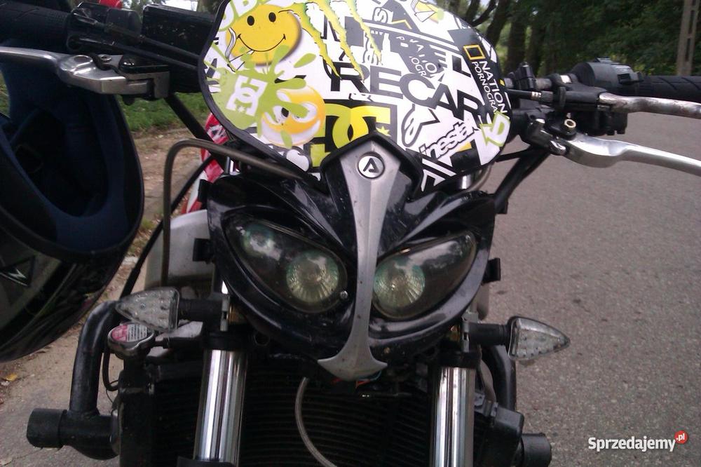 Honda cbr 600 f4i stunt pies na auto 600cm3 Honda