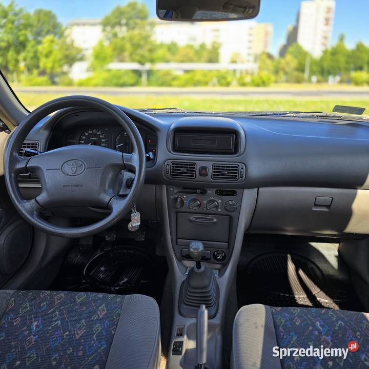 TOYOTA COROLLA VIII SEDAN 13 86 Corolla małopolskie sprzedam