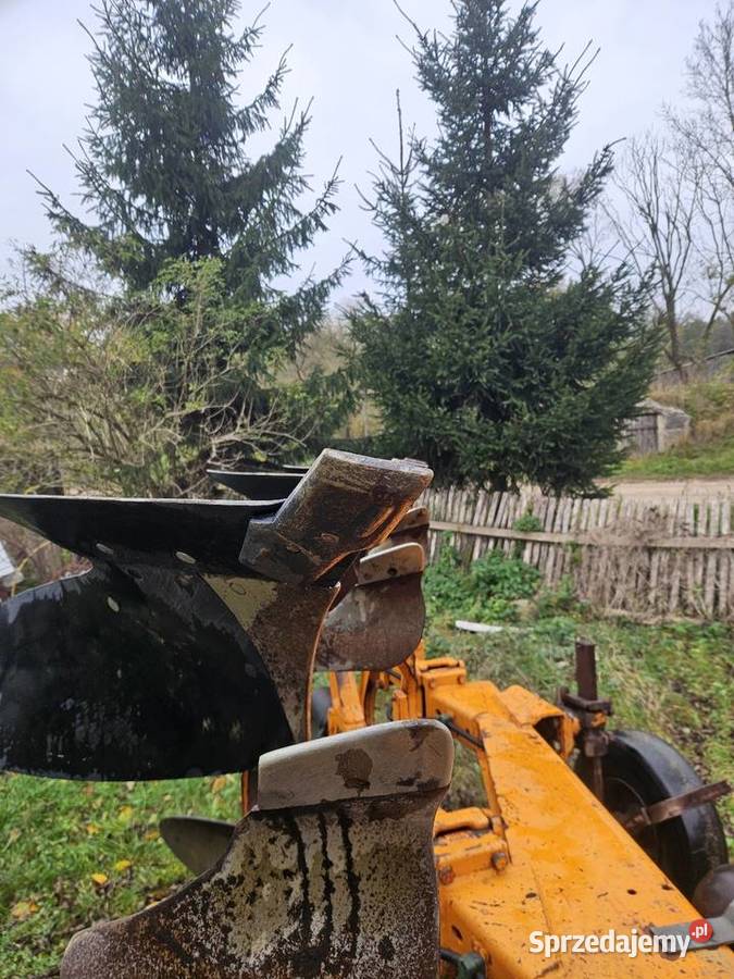 Pług Huard Kuhn 3 skibowy obrotowy Mońki