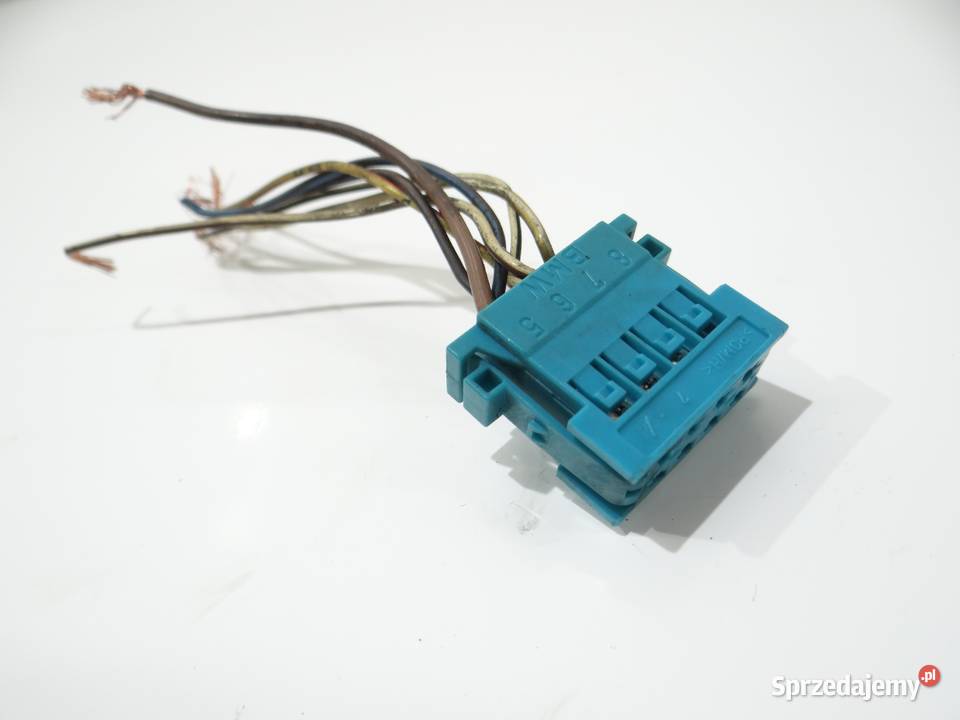 KOSTKA LAMPY TYŁ W BŁOTNIK BMW E60 LCI 9147897 Strzyżewice