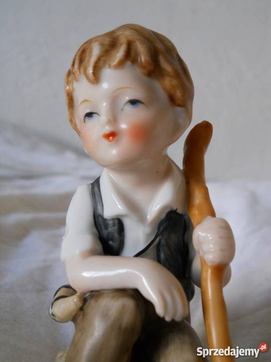 Figurka z porcelany sygnowana FOREIGN siedzący Warszawa sprzedam