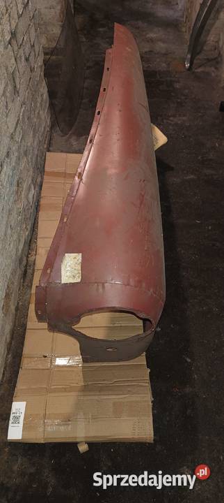 Błotnik lewy nowy do Syreny 105 Bosto R20 Rok produkcji 1983 Zabrze