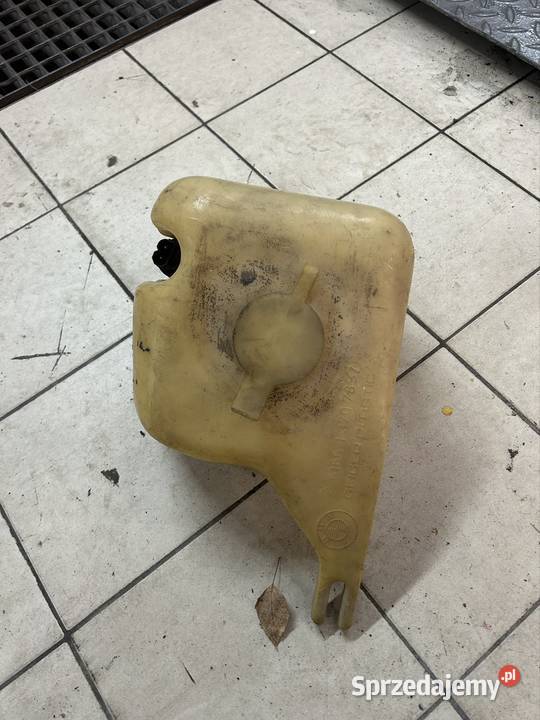 Zbiorniczek spryskiwaczy bmw e30 wąska