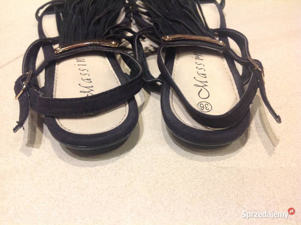 Sandałki czarne zamszowe r 36 frędzle Nowa Sól sprzedam