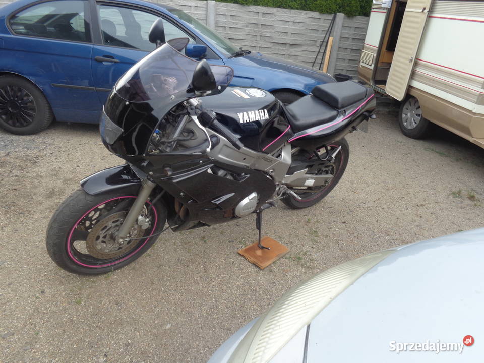 YAMAHA FZR600 Deltabox Lubań