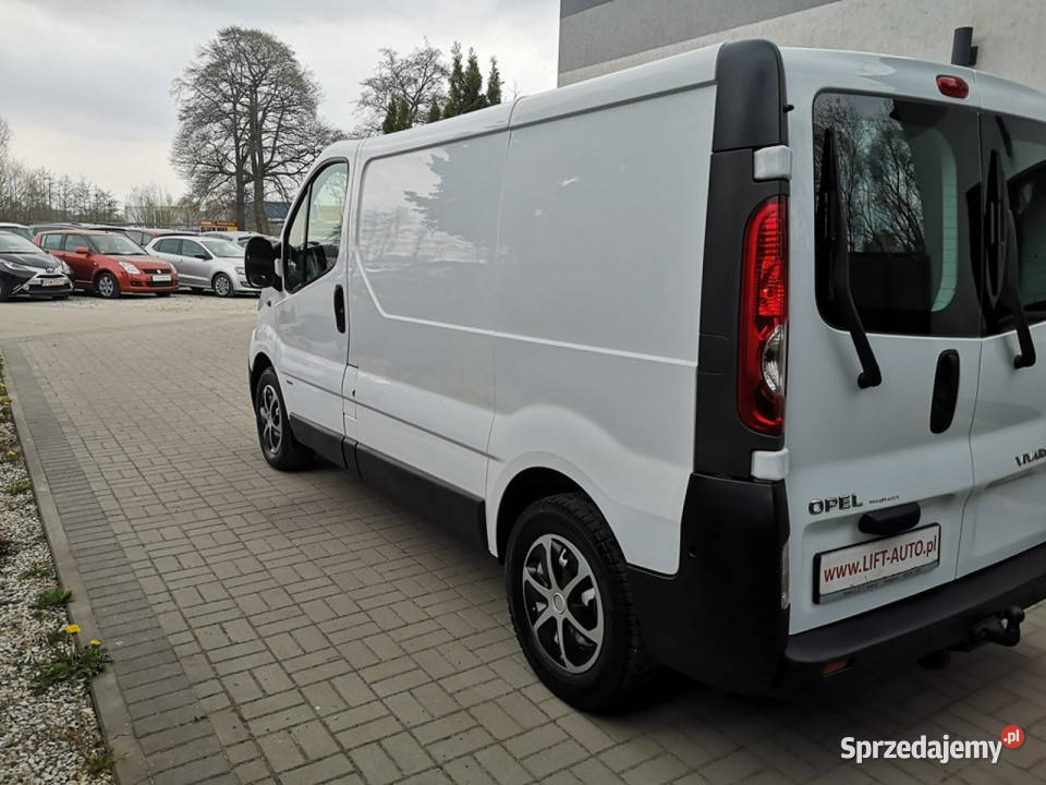 Opel Vivaro 20 CDTI 115 Klima HAK Ledy 3 osobowy manualna Strzegom