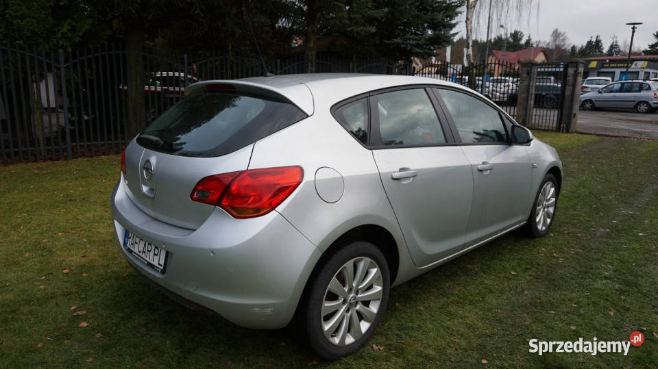 Opel Astra z Niemiec zarejestrowana super VAT marża Zielona Góra sprzedam