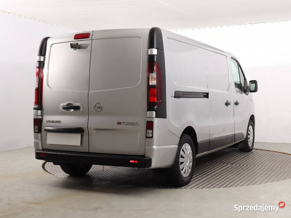 Opel Vivaro 16 BiCDTI isofix Vivaro Katowice