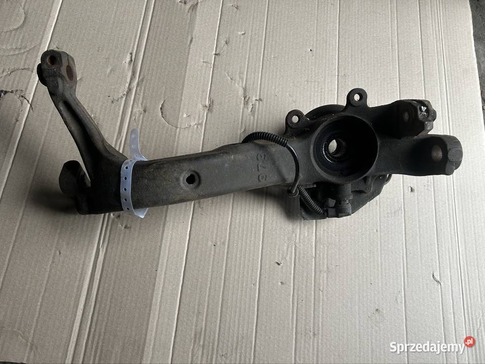 Zwrotnica prawy przód Passat b5 19tdi 110 Bydgoszcz