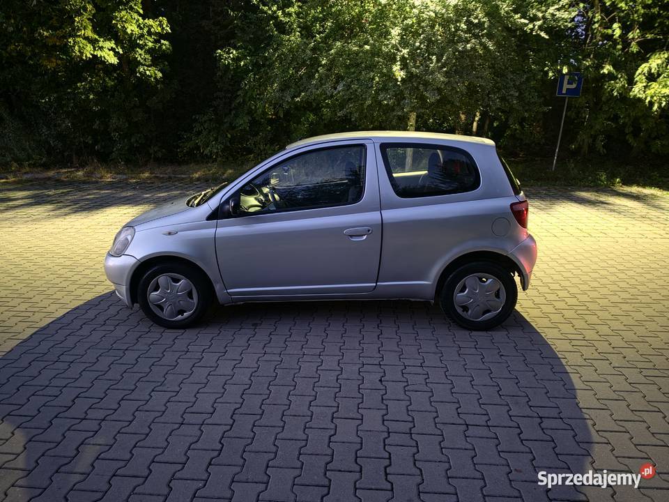 Sprzedam Toyota yaris auto technicznie Starachowice
