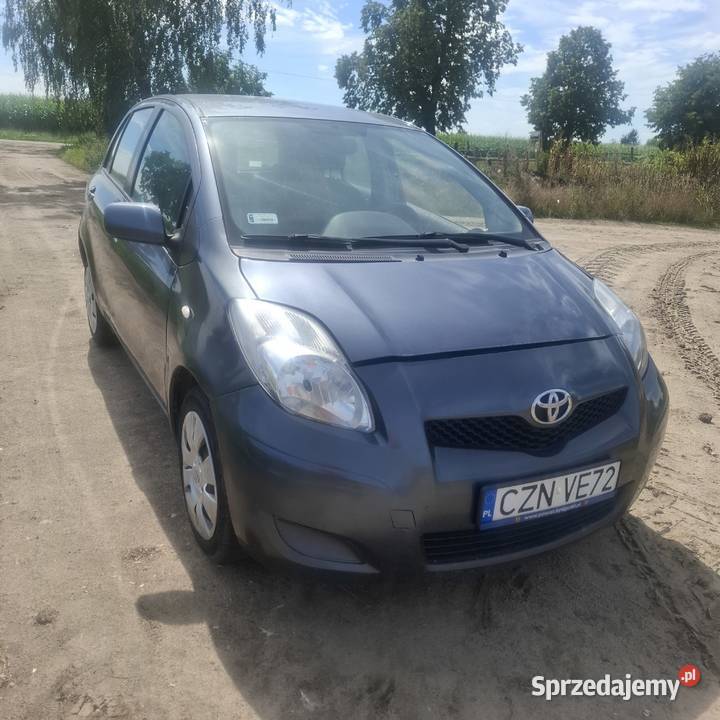 Toyota Yaris 13 B 2009 r kujawsko-pomorskie Żnin
