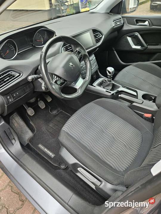 Peugeot 308SW 12 puretech Niski Oryginalny klimatyzacja Wieliszew sprzedam