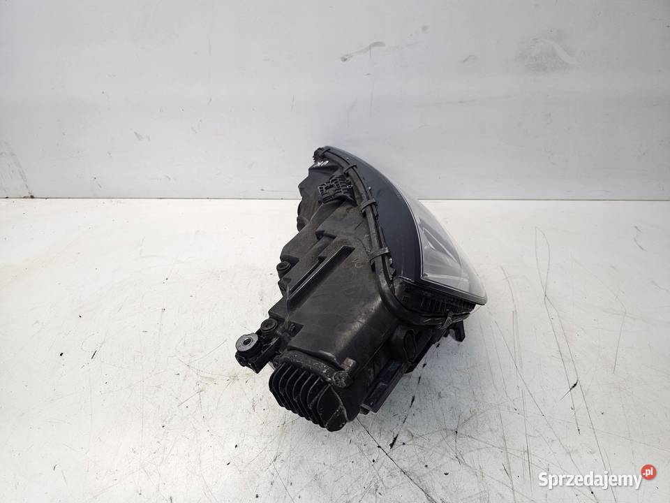 REFLEKTOR PRAWY PRZÓD FULL LED AUDI A4 B9 osobowe Lampy przednie Przystajń