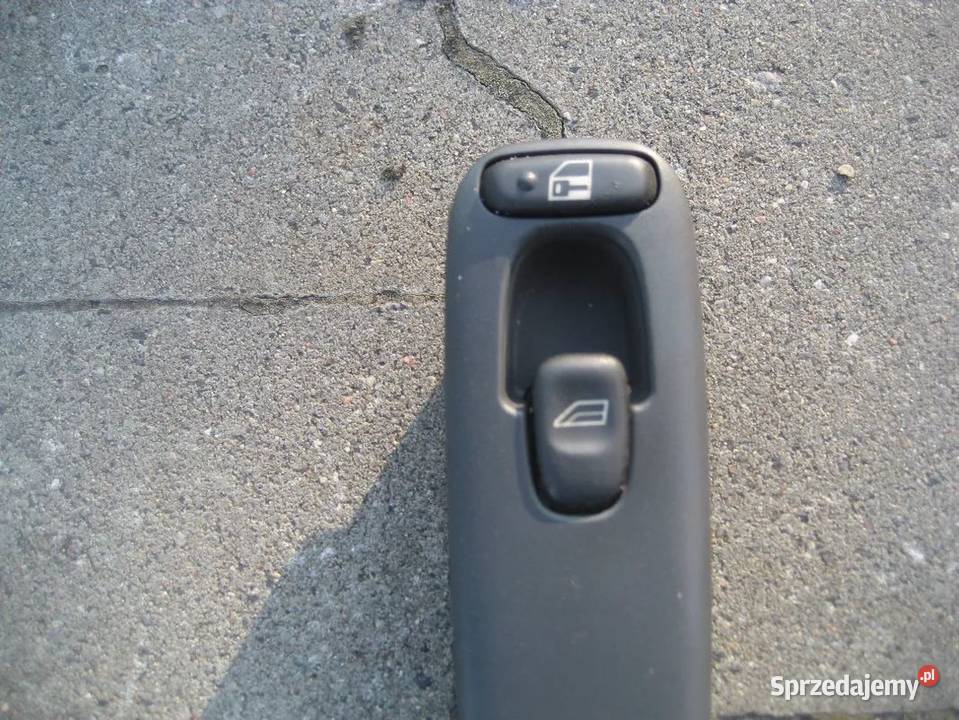 volvo c70 9804r przełącznik szyby przód prawy osobowe Rakoniewice