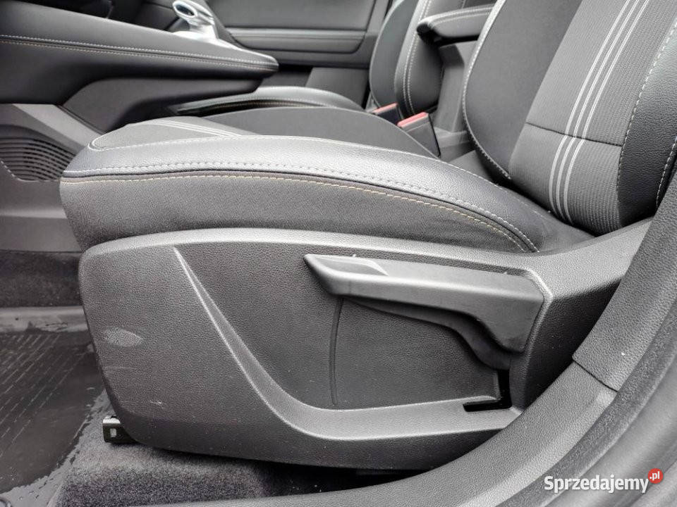 Renault Captur 2024r ETech full hybrid 145 NISKI
