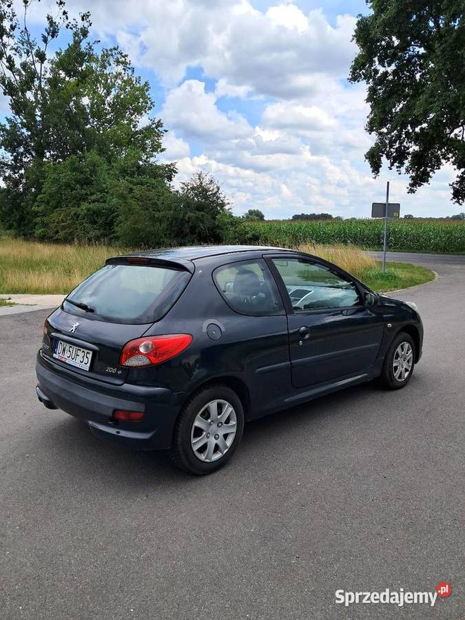 Peugeot 206Plus 2009 14 manualna Samochody osobowe