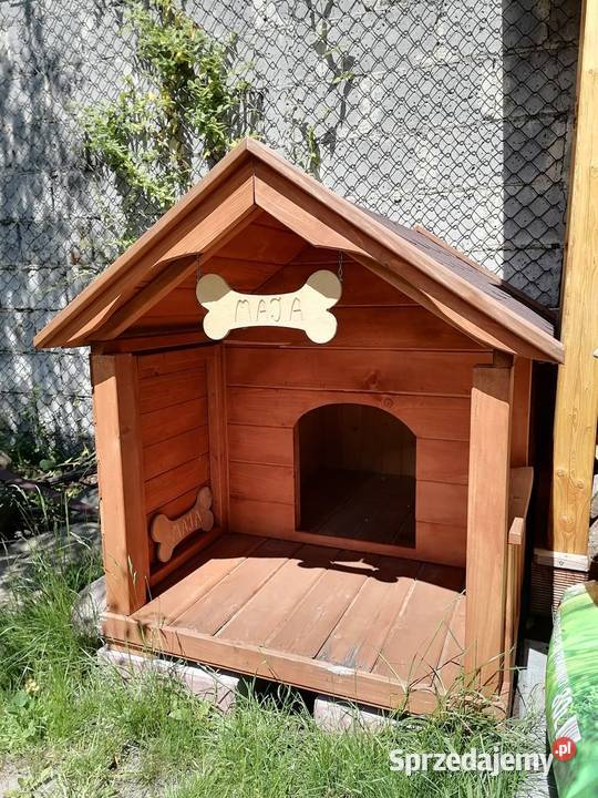 Duża buda psa z tarasem nieużytkowana Dla psów