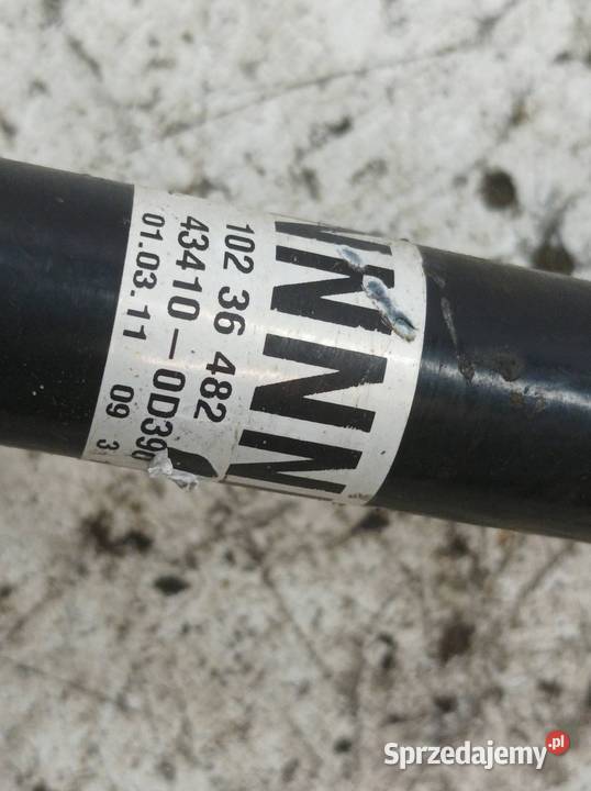 PÓŁOŚ PRAWY PRZÓD 13 B 434100D390 Toyota Yaris Rok produkcji 2011