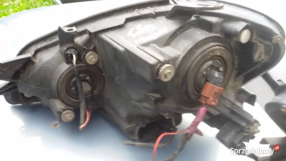 Lampy przednie TOYOTA AVENSIS VERSO Elbląg