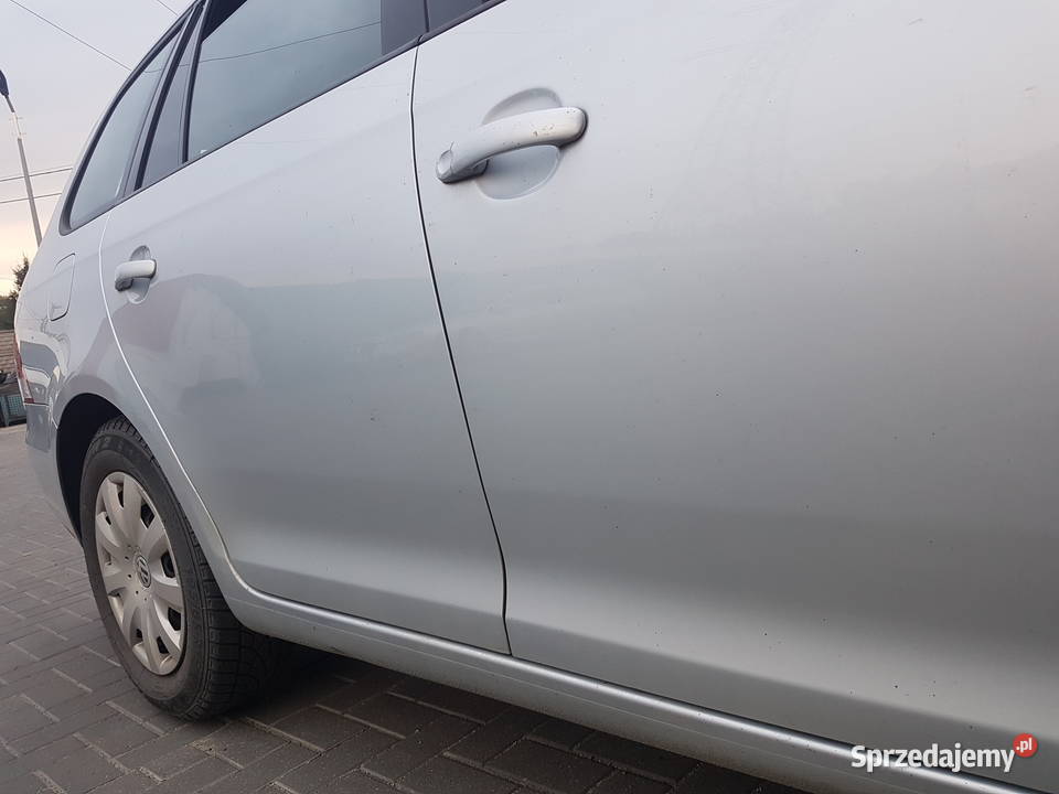 VW GOLF V KOMBI JETTA DRZWI PRAWE PRZOD SREBRNE