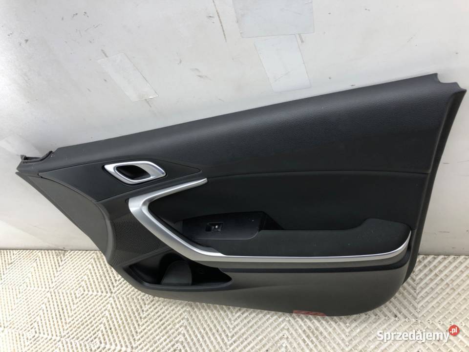 BOCZEK DRZWI PRAWY PRZÓD KIA CEED Crossover Boczne (drzwi) podkarpackie