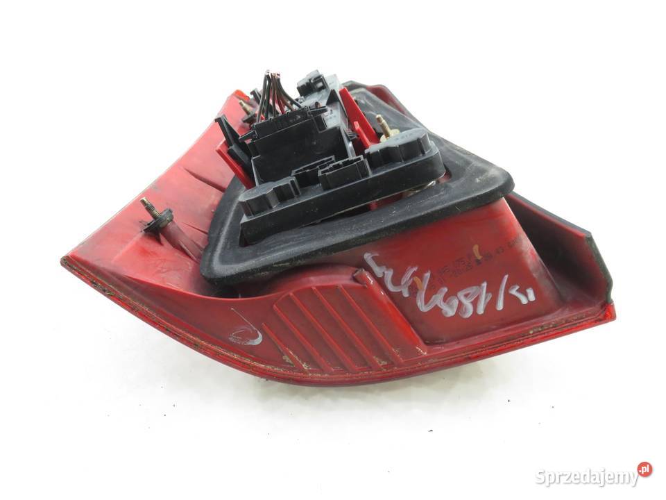 LAMPA PRAWA TYLNA VW GOLF IV Variant 1J9945075P