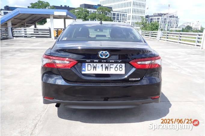 TOYOTA CAMRY 2022 2487 ccm 178 Rok produkcji 2022 Warszawa sprzedam