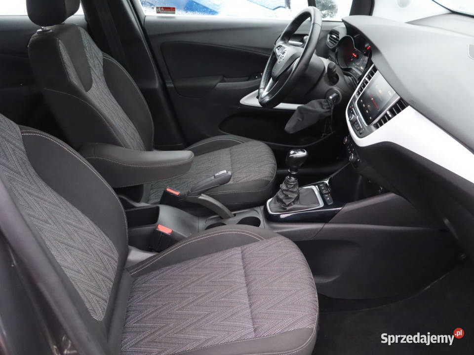 Opel Crossland 12 Turbo klimatyzacja