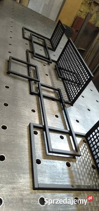 Kwietnik metalowy ścienny Belsoo Radomsko