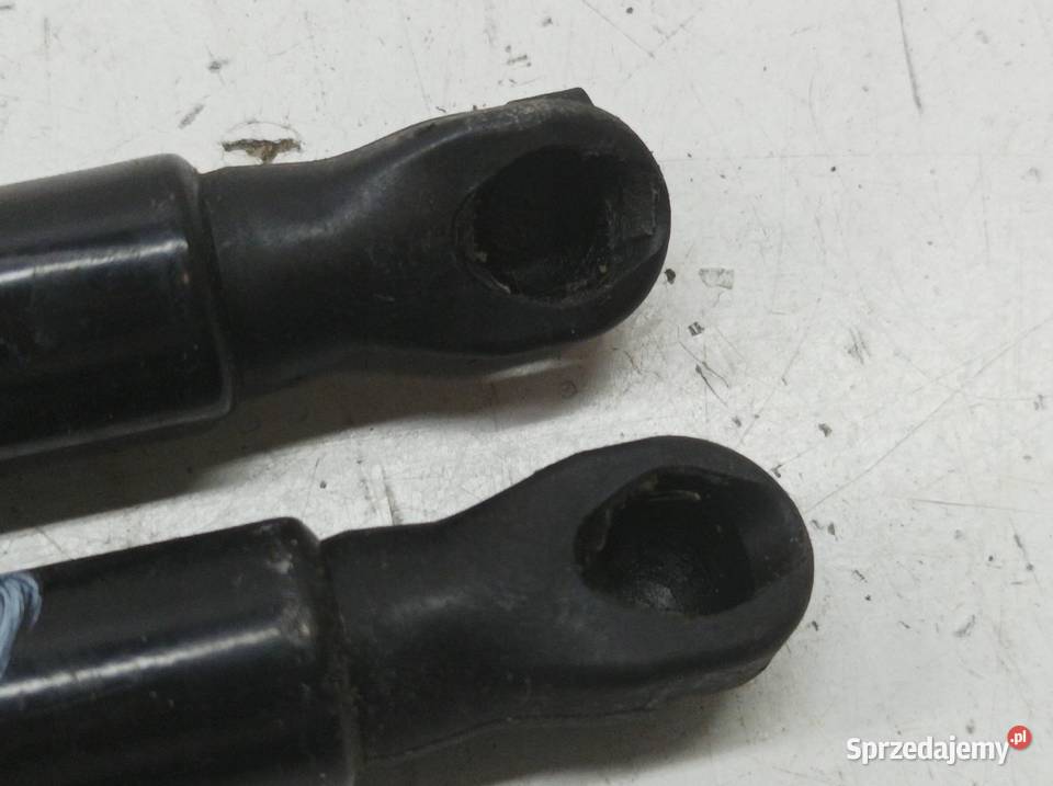 SIŁOWNIK KLAPY BAGAŻNIKA PRAWY LEWY TYŁ KPL