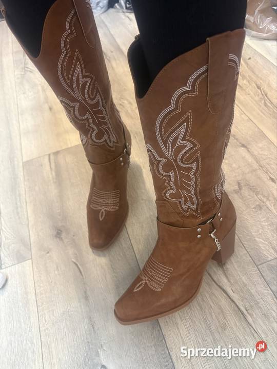 40 Brązowe bogato zdobione kozaki kowbojki z Moda i Styl Kraków