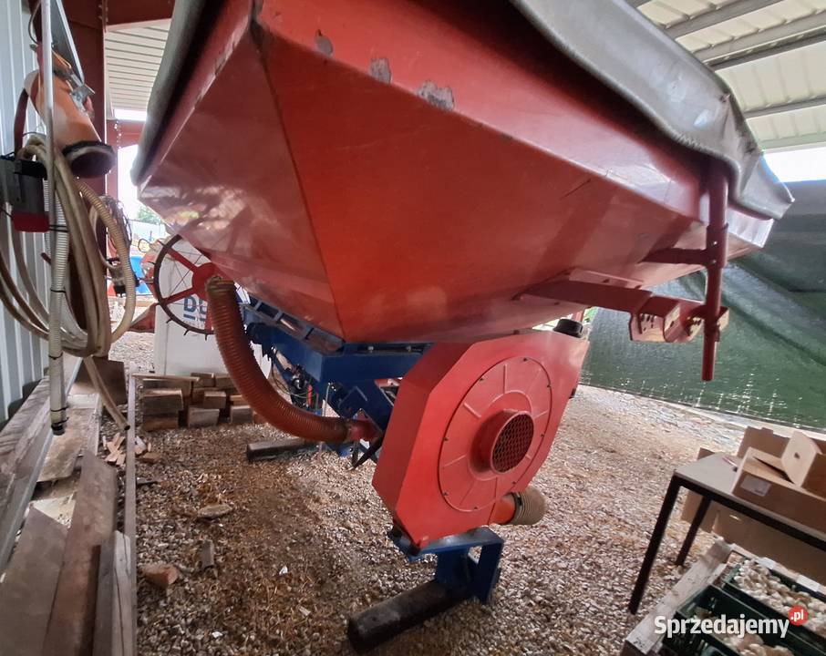 Zbiornik siewnika KUHN RAUCH tylny może być Kuhn Nowy Targ