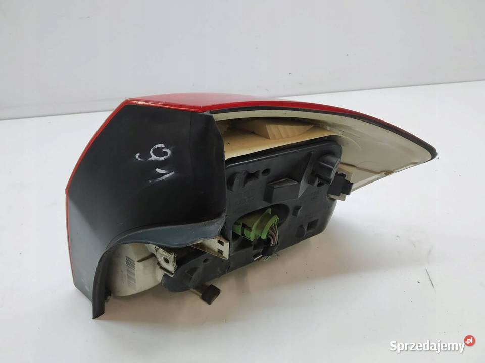 LAMPA TYŁ LEWA SEDAN Audi A4 II 20002006 B6 osobowe sprzedam