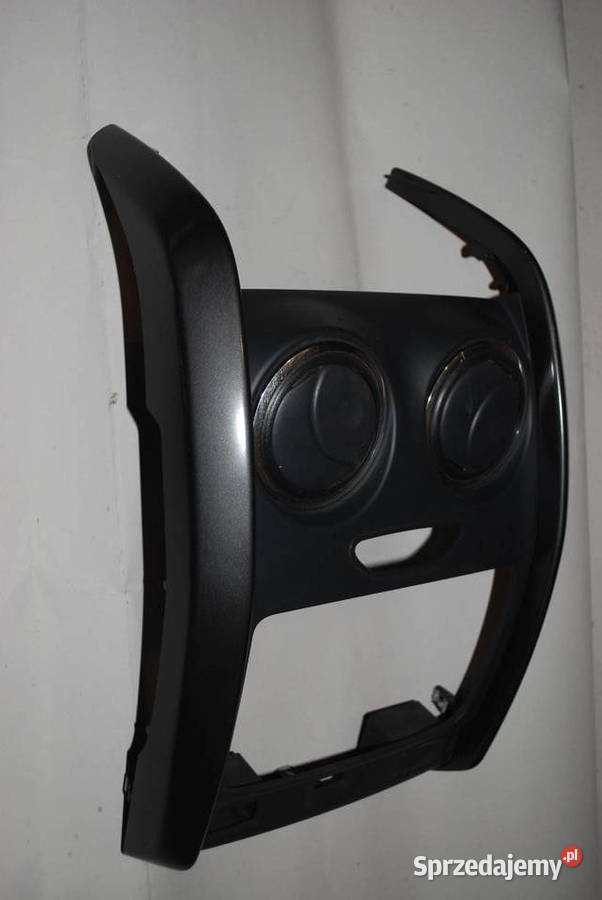 ramka obudowa konsoli środkowej do Dacii Duster Wisznia Mała