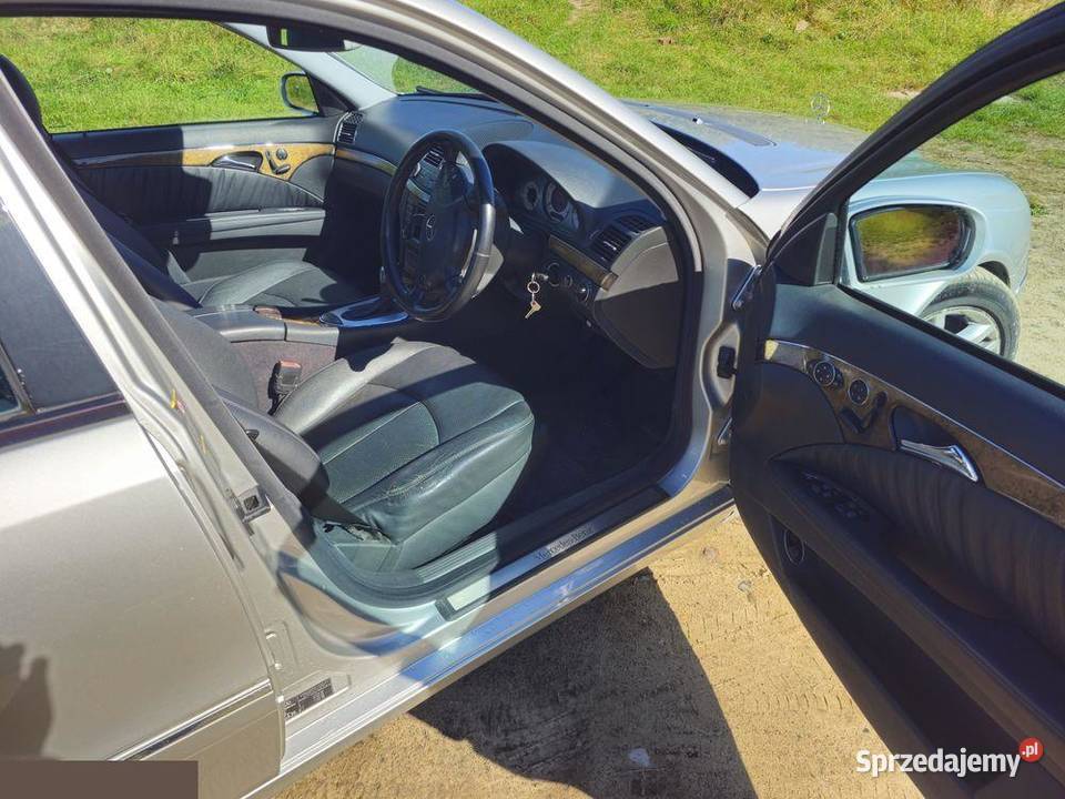 MercedesBenz E320 T CDI Avantgarde 204 2005r Nowodworce