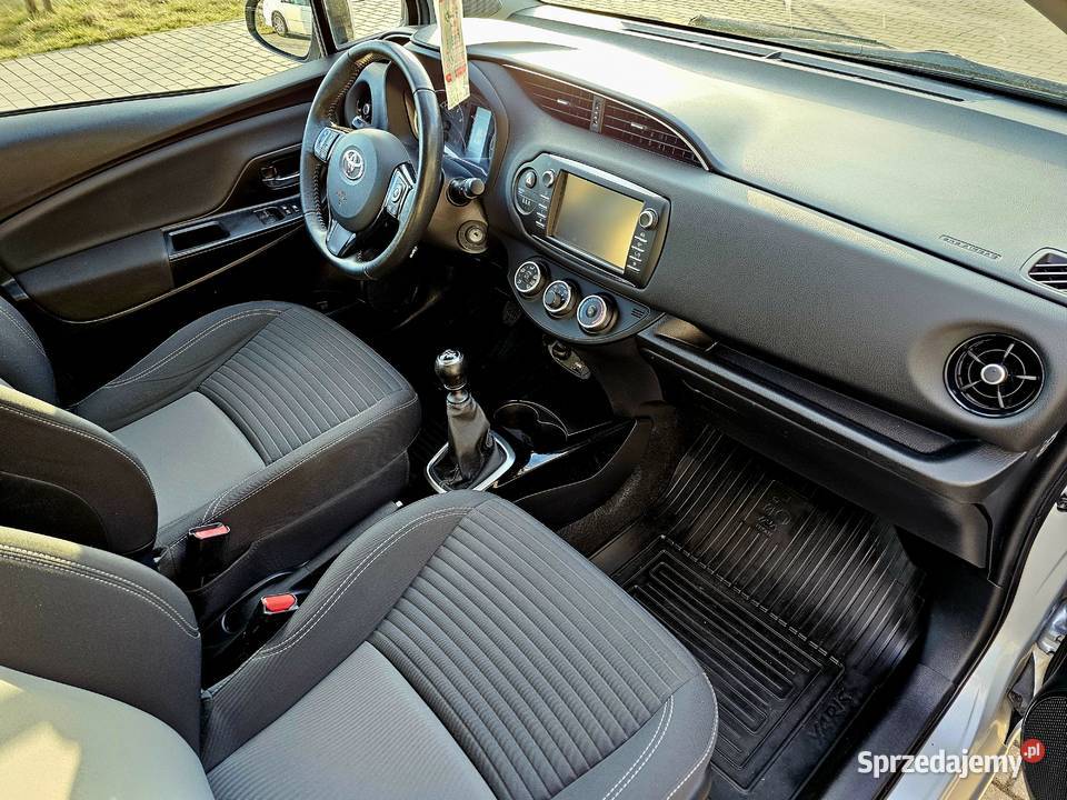 Toyota Yaris 15 Premium Salon Polska Mały Ostrołęka
