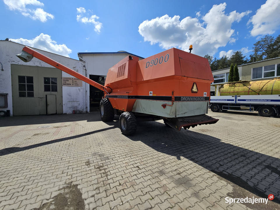 Kombajn zbożowy Dronningborg D9000 heder zbożowy Biskupie-Kolonia