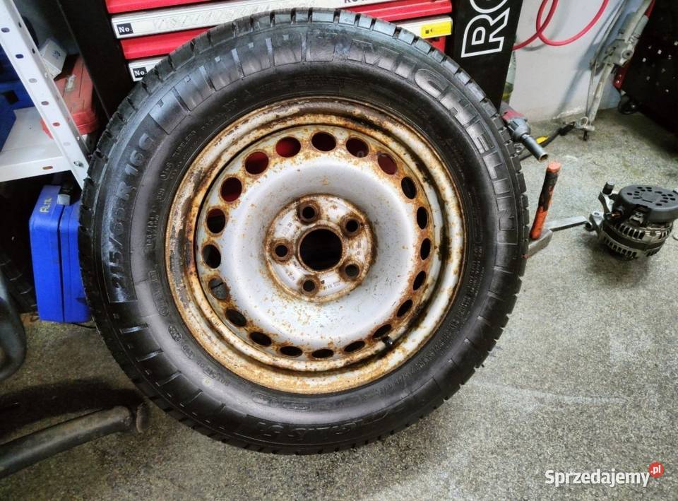 VW T5 koło zapasowe zapas blacha mocująca Przedecz